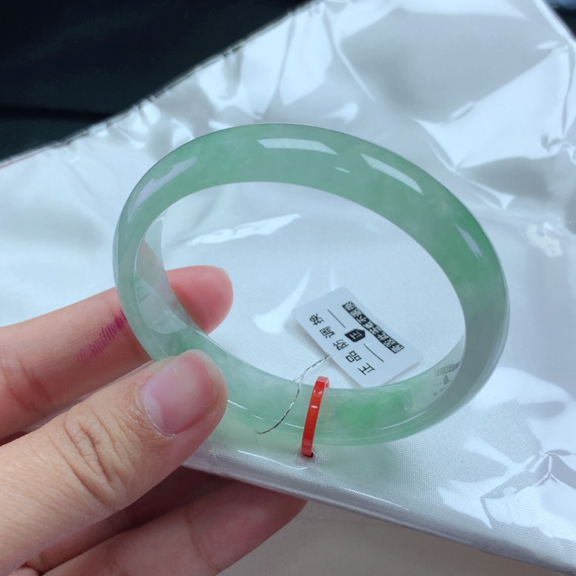 【闪购商品】翡翠手镯未镶嵌54贵