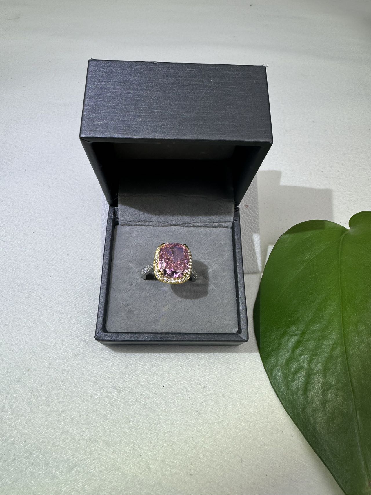 （优雅与华丽）璀璨闪耀K283戒指