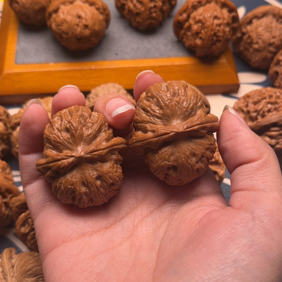 【闪购商品】文玩核桃把件心***律