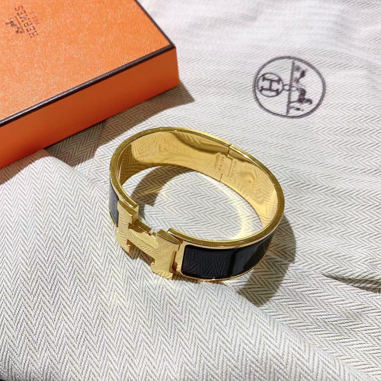99新 Hermes/爱马仕 GGS萌萌丨爱马仕珐琅手镯宽版黑金/61240685