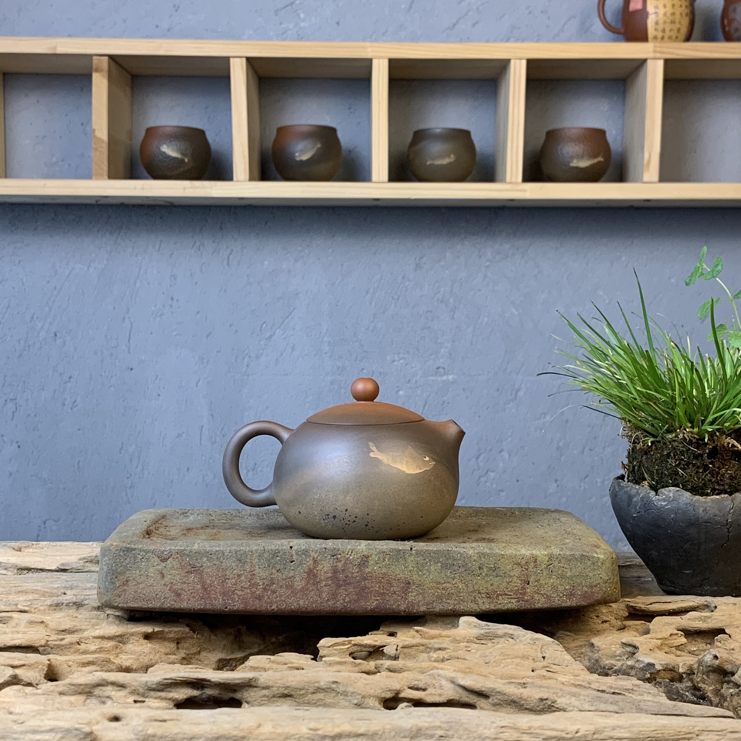 建水紫陶西施壶小鱼刻填还原烧制火皮