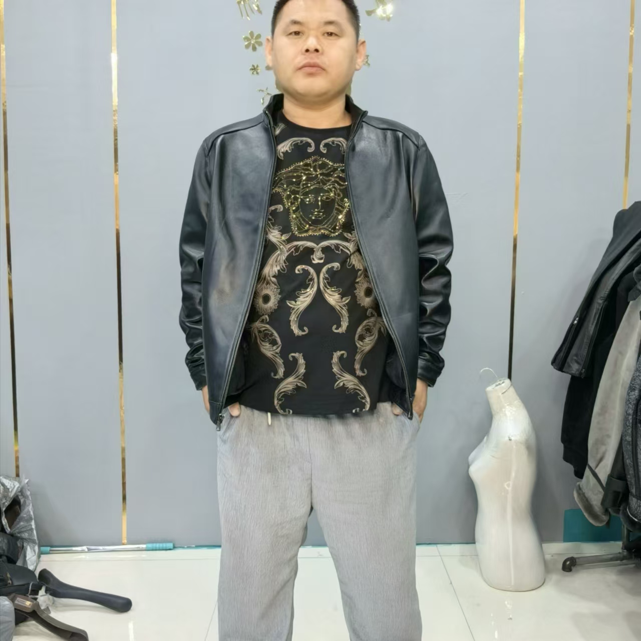 2024新春爆卖中美式韩版时尚机车型酷拽立领真皮头层松身夹克-012