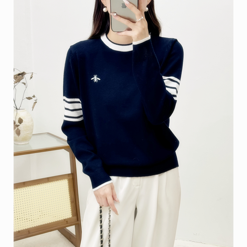 蜜蜂刺绣秋冬新款针织宽松百搭羊毛衫x11161