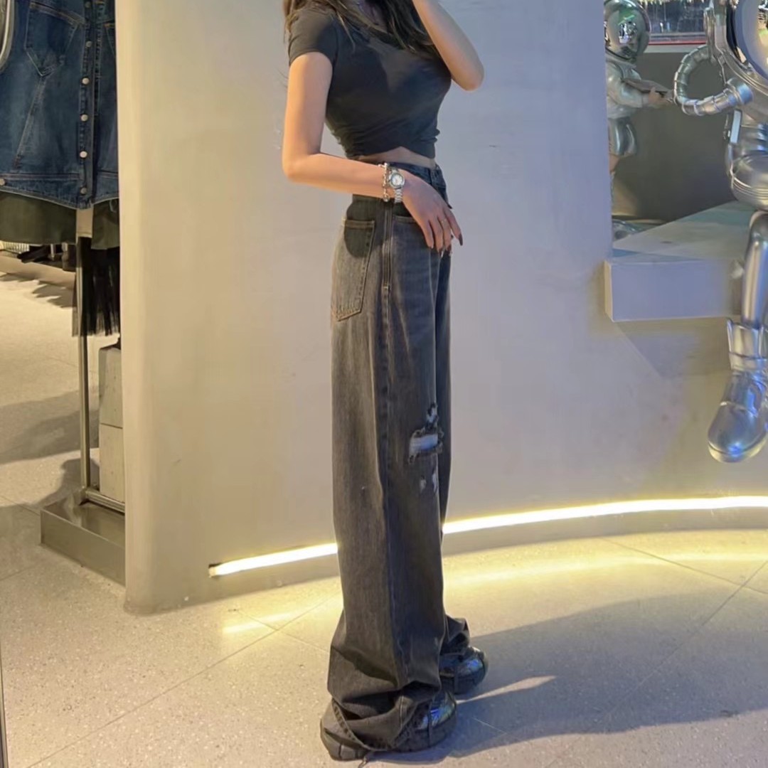 涉谷女装直播中 短袖宽松