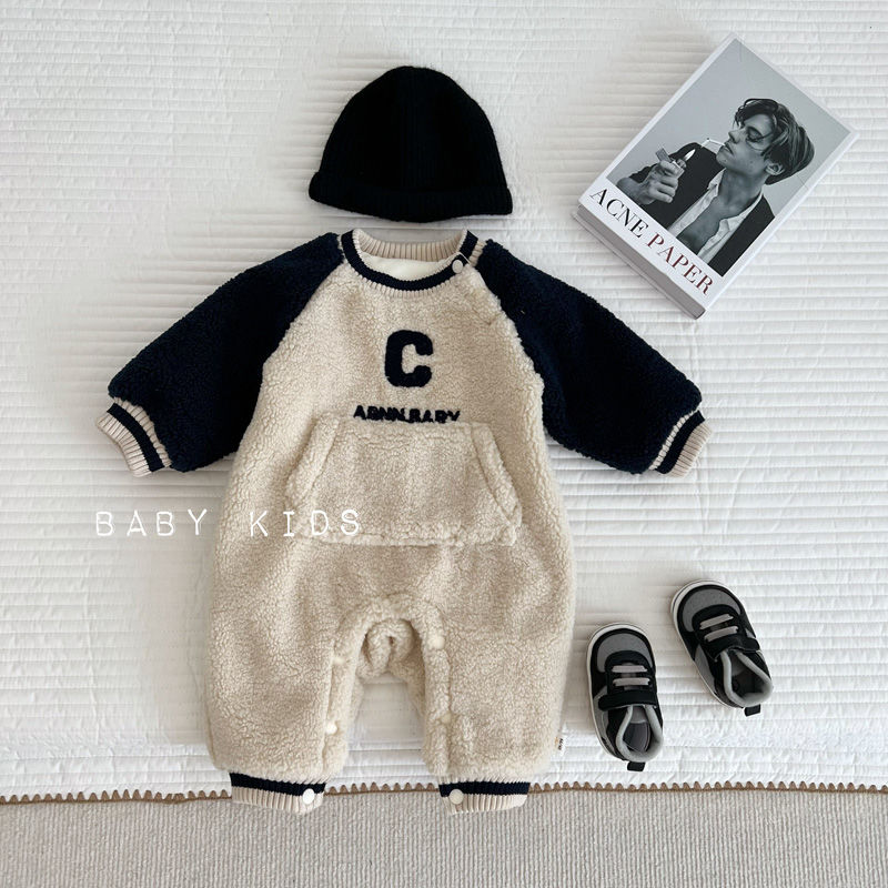 秋冬上新婴幼儿加绒加厚连体衣新款宝宝帅气潮范棉服外出抱服长袖