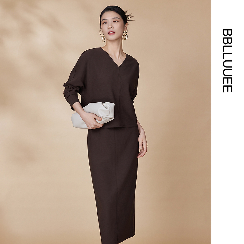 【美拉德针织套装】粉蓝雅丹风2025春立裁V领连肩袖小衫半裙两件套