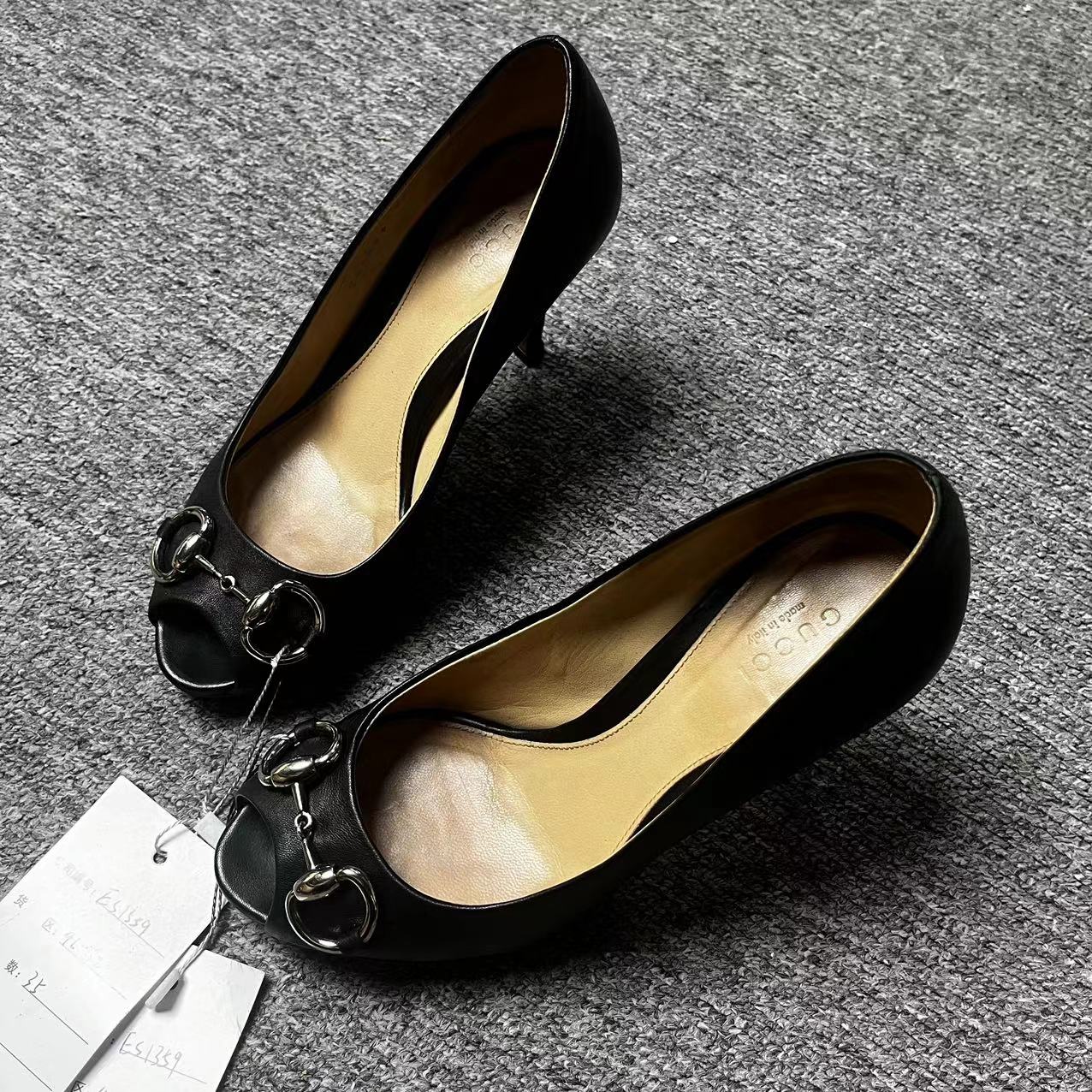 95新 GUCCI/古驰 35码/仔仔女鞋/ 黑色鱼嘴马衔扣百搭高跟鞋 1359