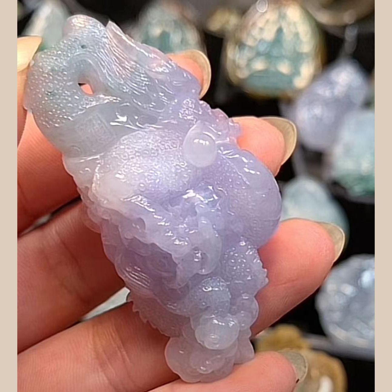 天然翡翠A货春色龙牌吊坠