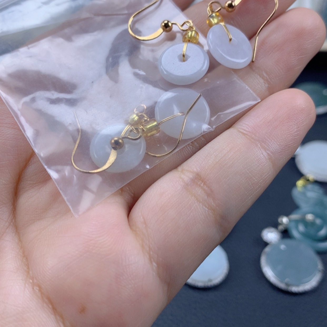 【闪购商品】翡翠颈饰未镶嵌
