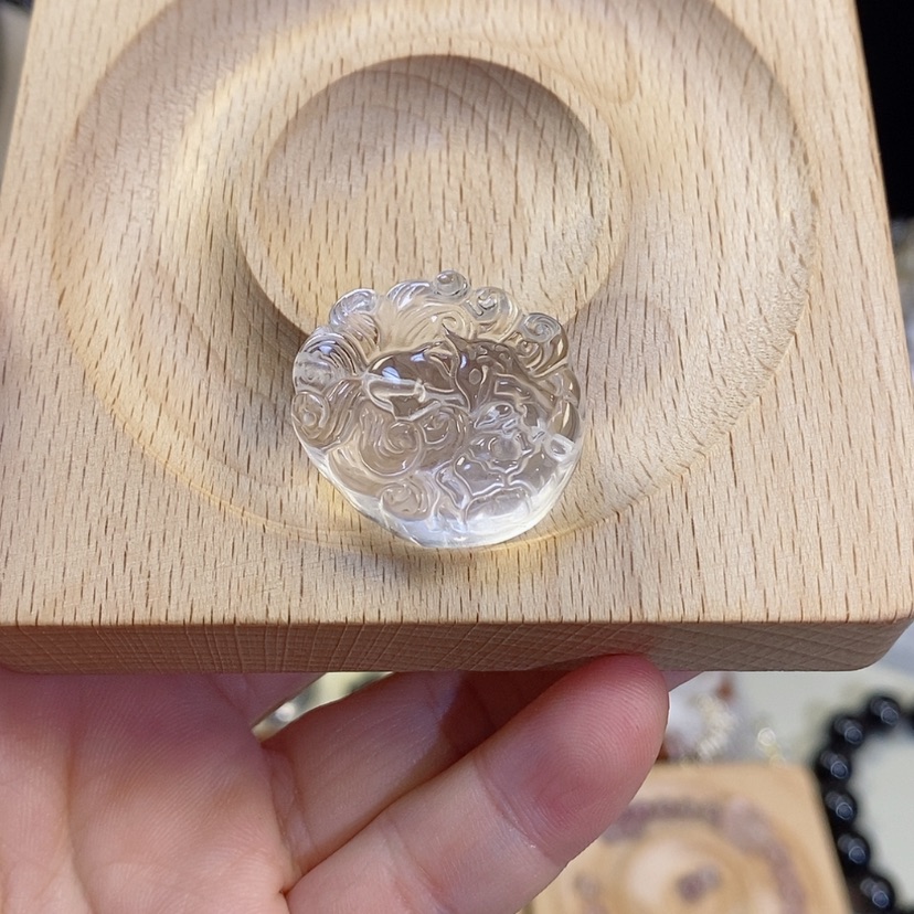 【闪购商品】水晶吊坠(不含链)未镶嵌?****狐牌