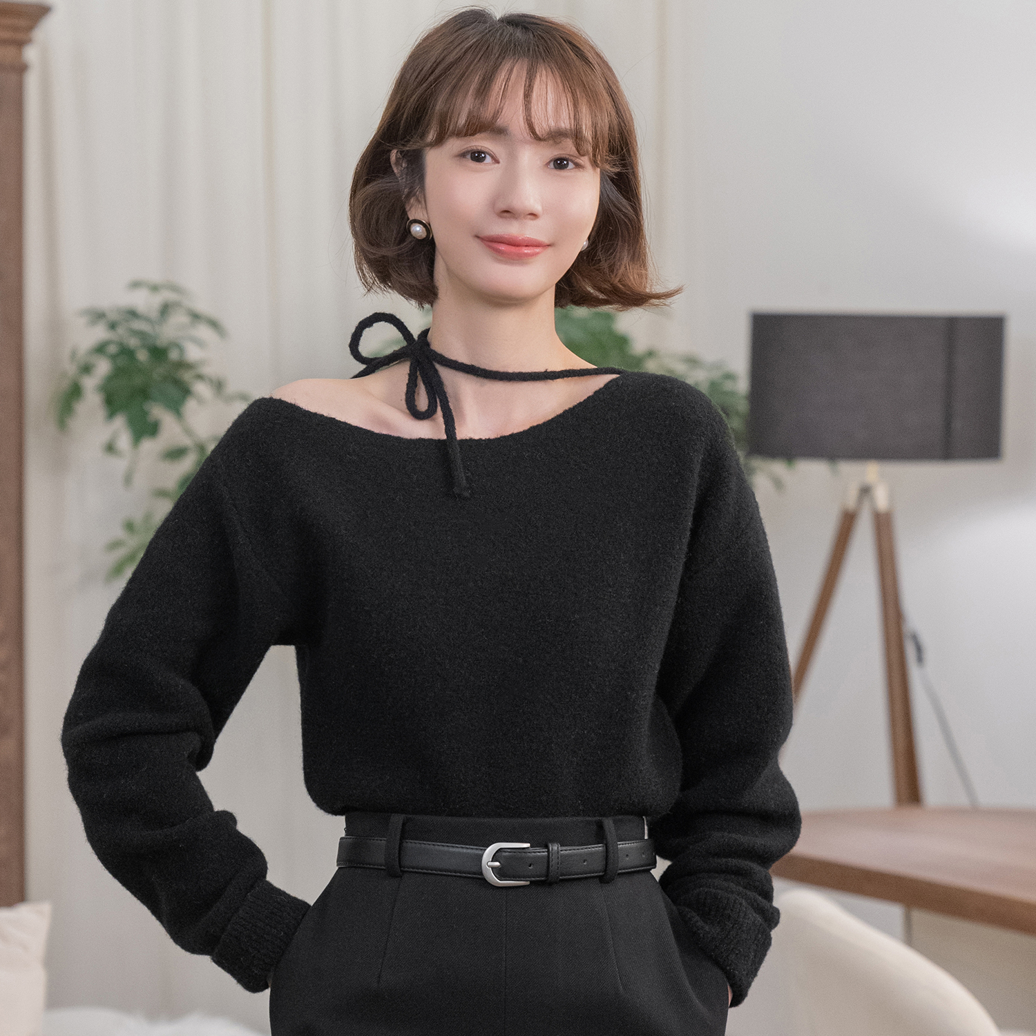 法儿家韩国限定「新品」【恋爱通告】不规则露肩绑带毛衣FS311S029