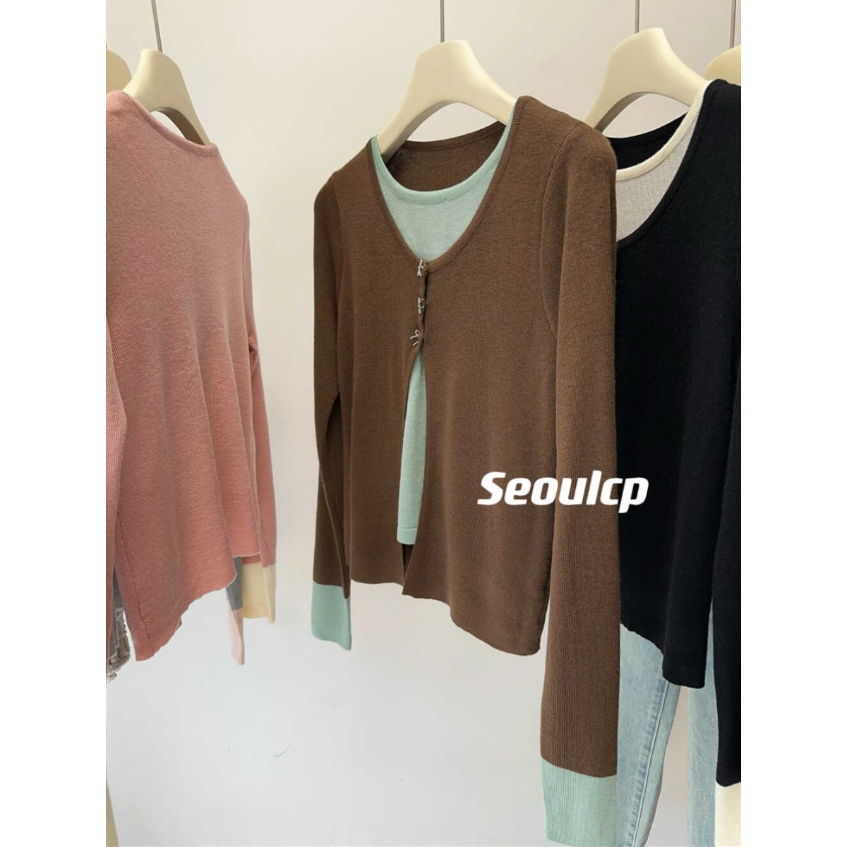 精致假两件撞色拼接长袖针织衫女早秋新款设计感温柔风显瘦毛衣