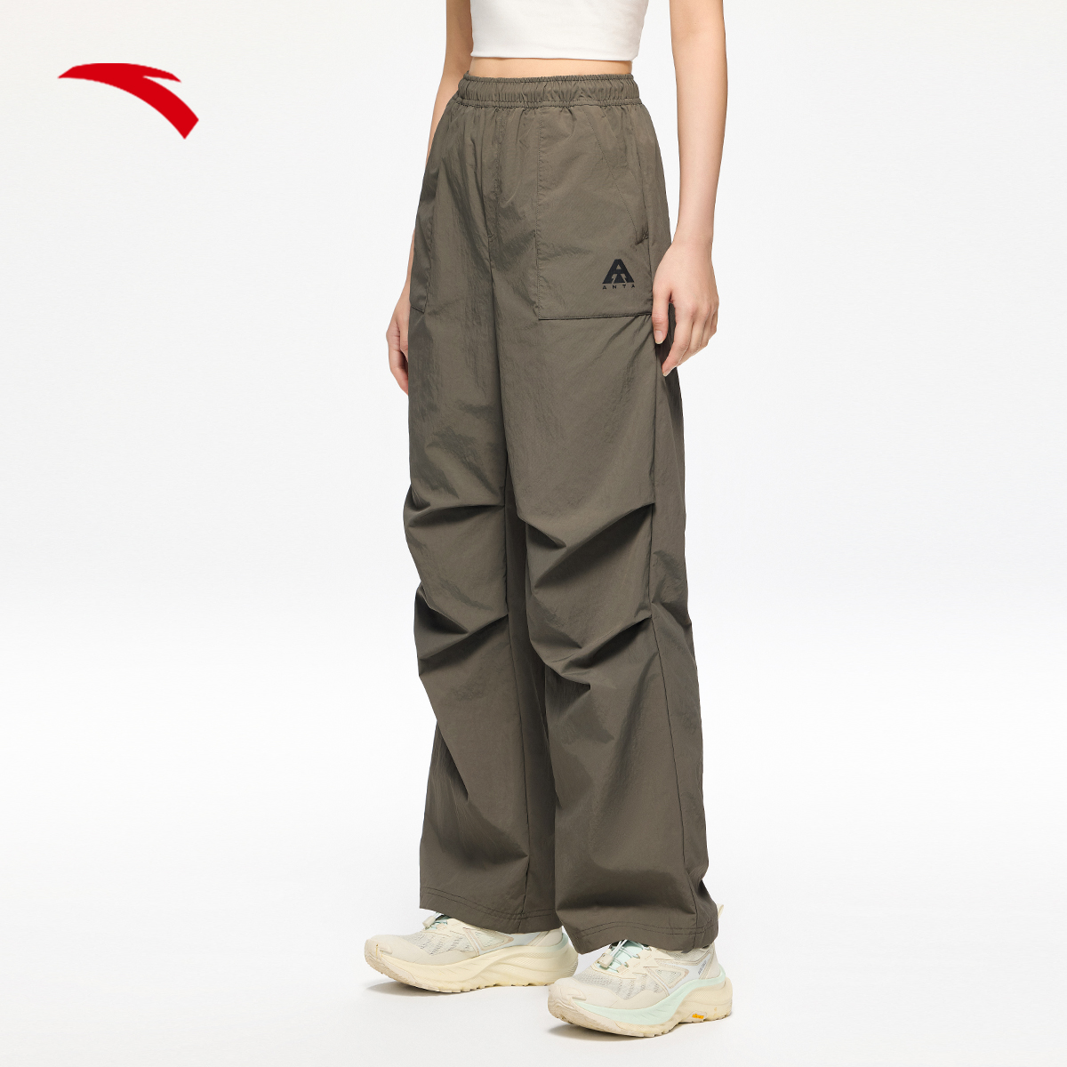 安踏大地之壳|户外运动长裤女夏季新款宽松软壳裤伞兵裤透气