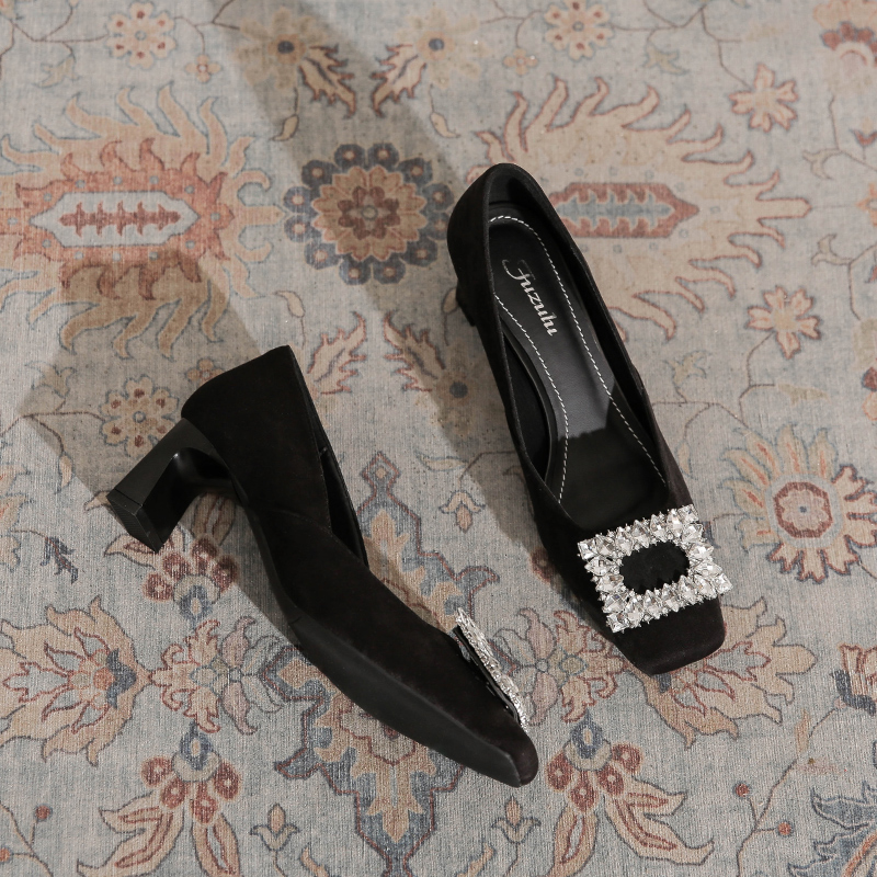 羊猄绒羊皮黑色绒面新款单鞋女粗跟方头法式香风水钻高跟鞋2169-3