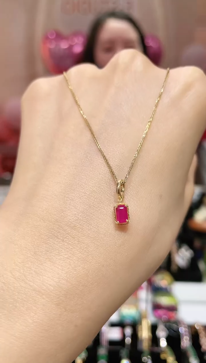 18K金镶嵌红宝石吊坠（不含链）