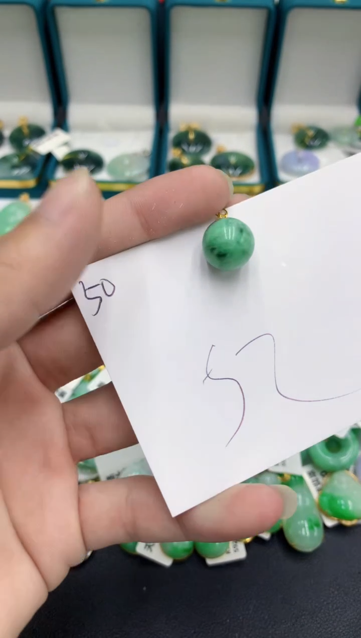 【闪购商品】翡翠颈饰18K金镶嵌翡翠