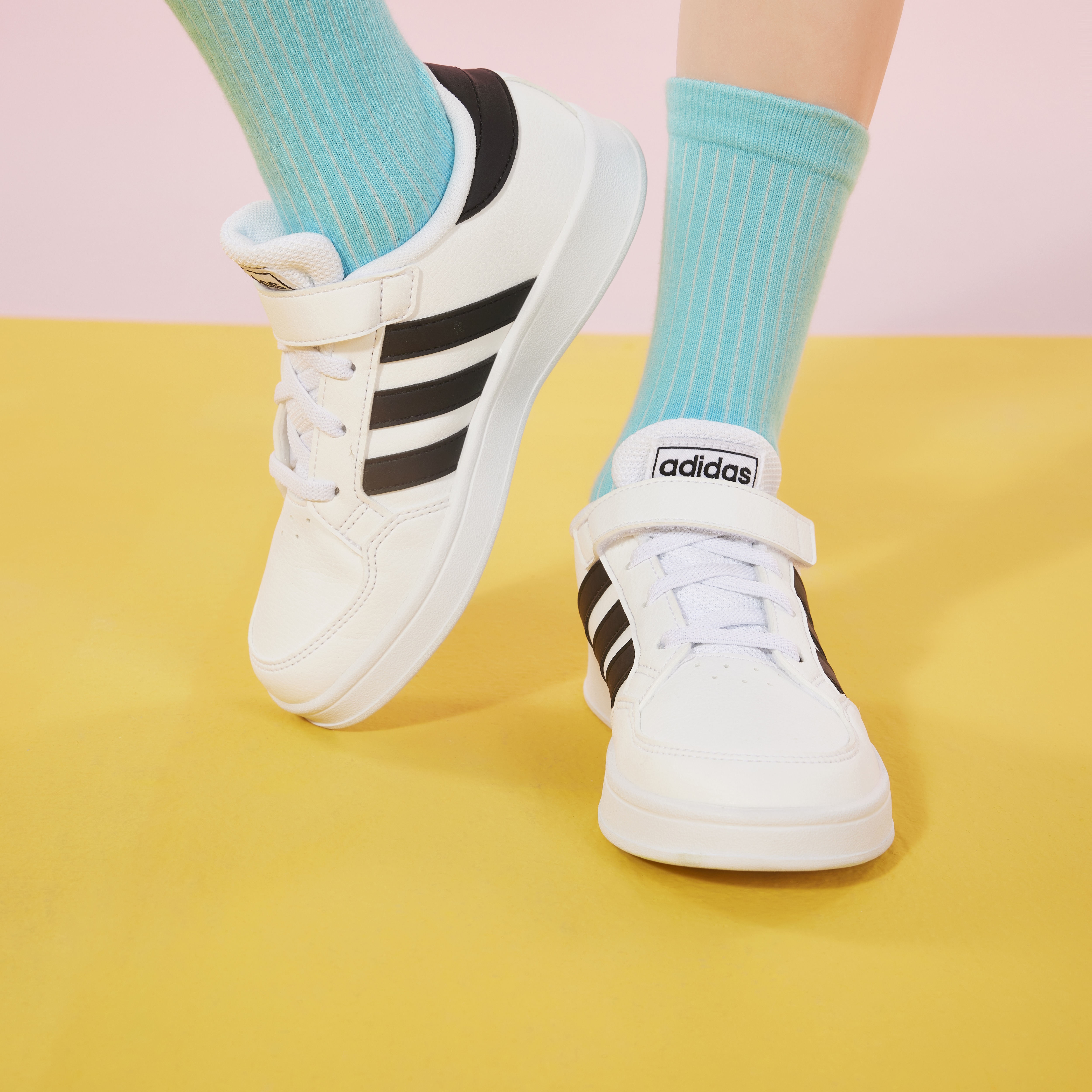 【推荐】阿迪达斯童小童鞋运动休闲轻便魔术贴板鞋BREAKNET C 0106