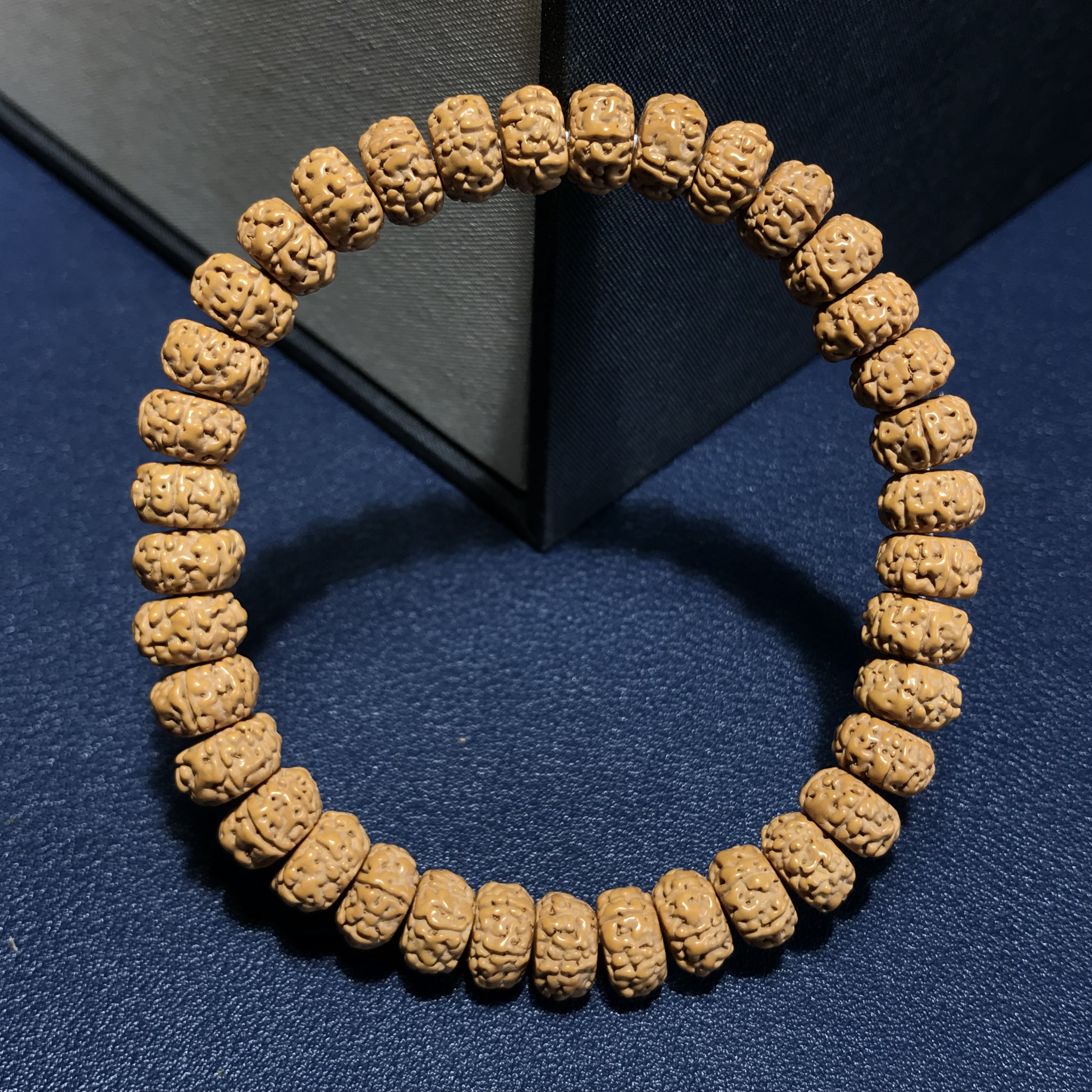 小尺寸极限弧六瓣金刚菩提手串（金刚有裂正常）