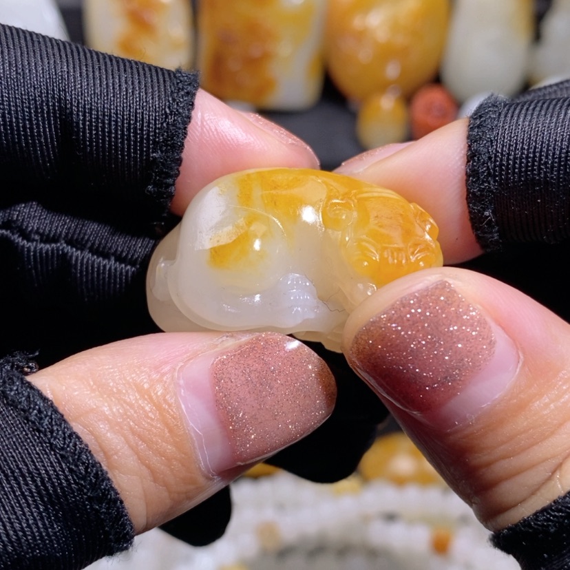【闪购商品】和田玉吊坠(不含链)未镶嵌陈**子