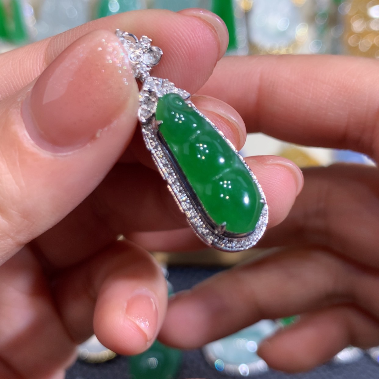 【闪购商品】翡翠颈饰18K金镶嵌