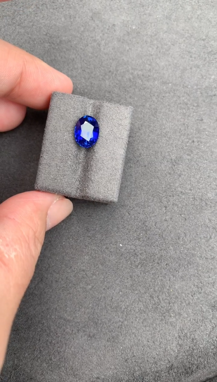 【闪购商品】蓝宝石裸石未镶嵌2.8ct皇家蓝蓝宝石