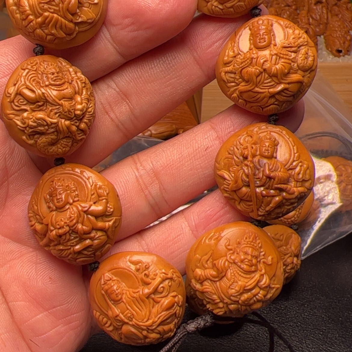 【闪购商品】橄榄核核雕陈*