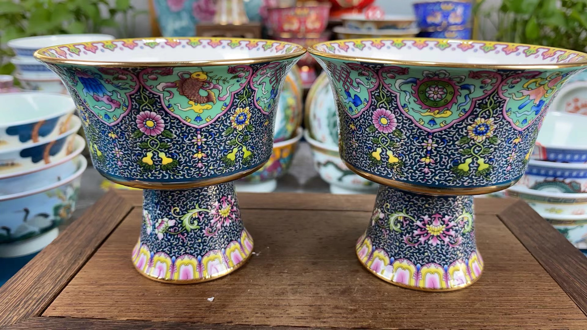 景德镇珐琅彩吉祥八宝酥油茶茶杯，口径9.5公分，高8.5公分