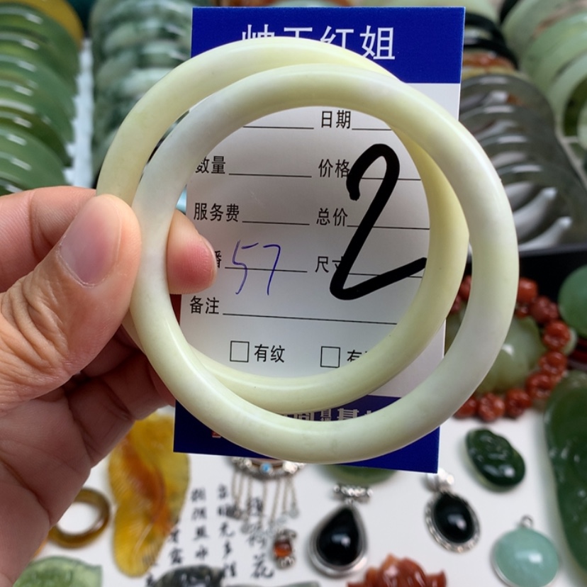 【闪购商品】蛇纹石玉手镯未镶嵌