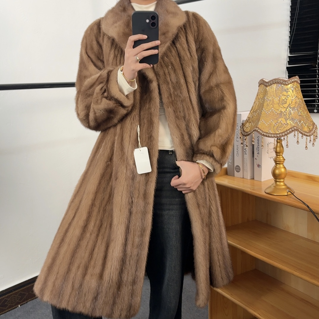 编号E8 肩38 胸108 长100 袖58 中古气质设计款外套