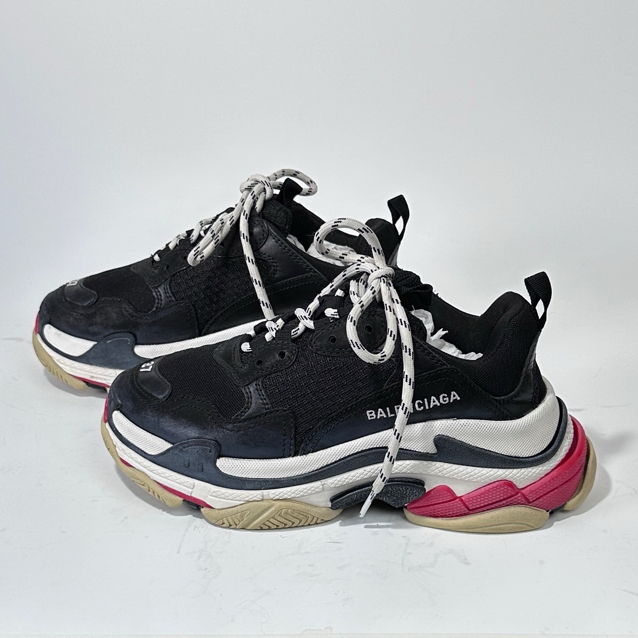 95新 Balenciaga/巴黎世家 37码/98新 Triples 黑红老爹鞋/BX0292