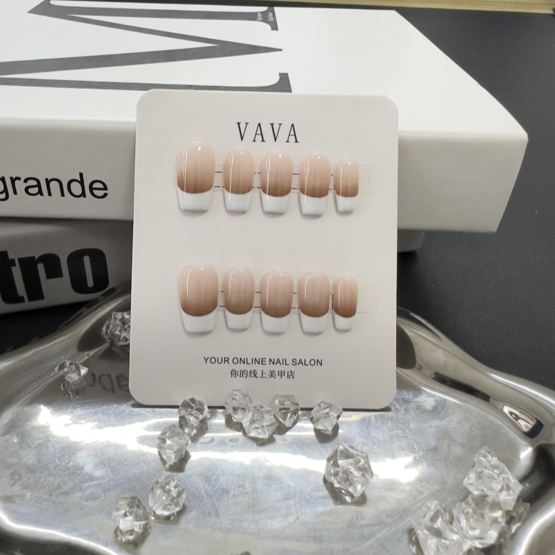 《初黛》纯手工定制穿戴甲浅咖色渐变白法式美甲少女显白百搭8772