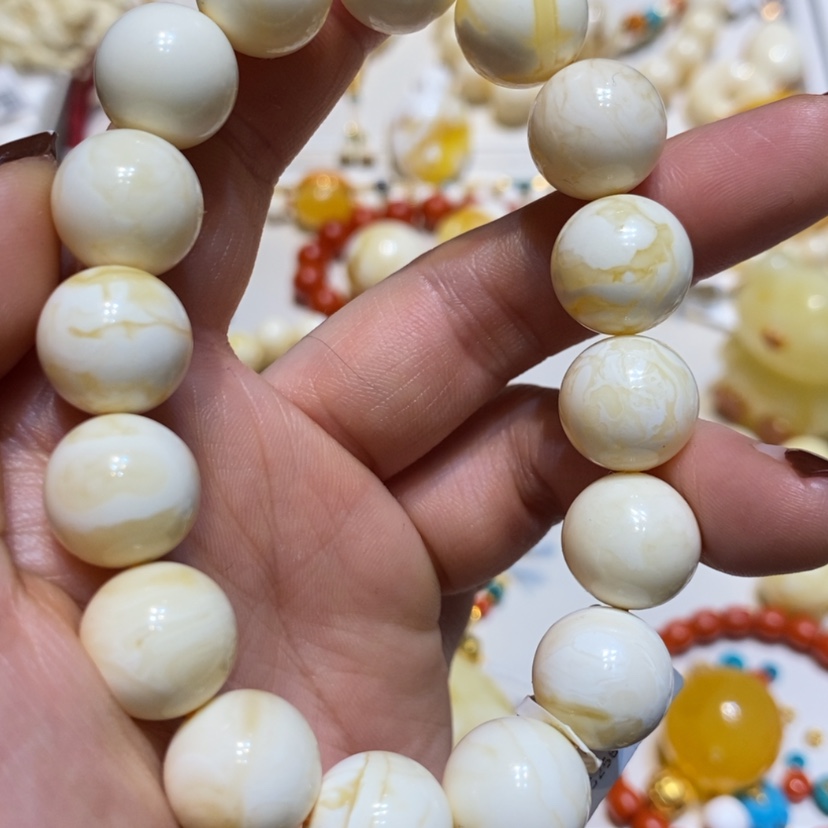 【闪购商品】琥珀颈饰未镶嵌爱***面