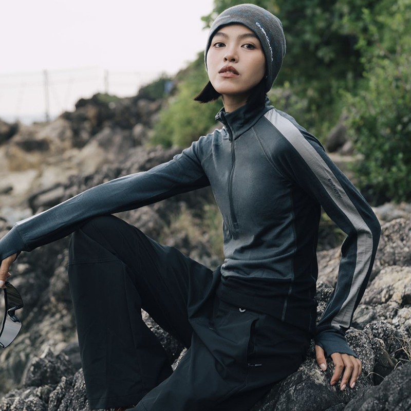 灰壳美利奴羊毛秋冬叠穿女美丽诺加厚保暖速干拼接网眼半拉链长袖