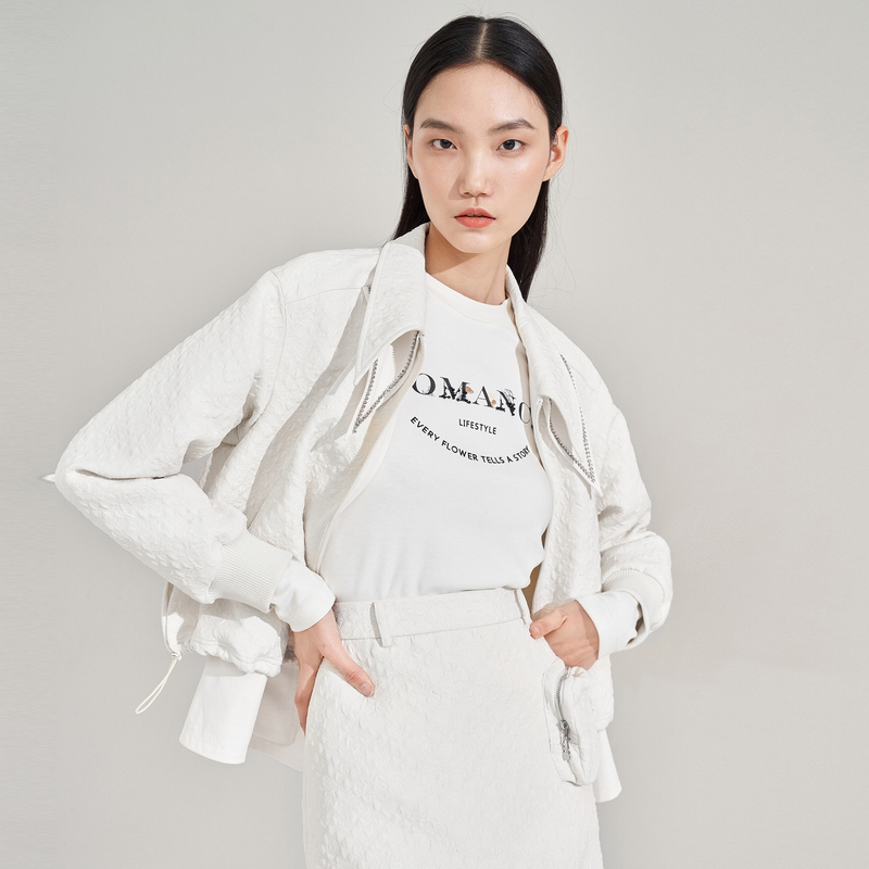 XG/雪歌长袖白色休闲女士时尚百搭短外套XI307024A591