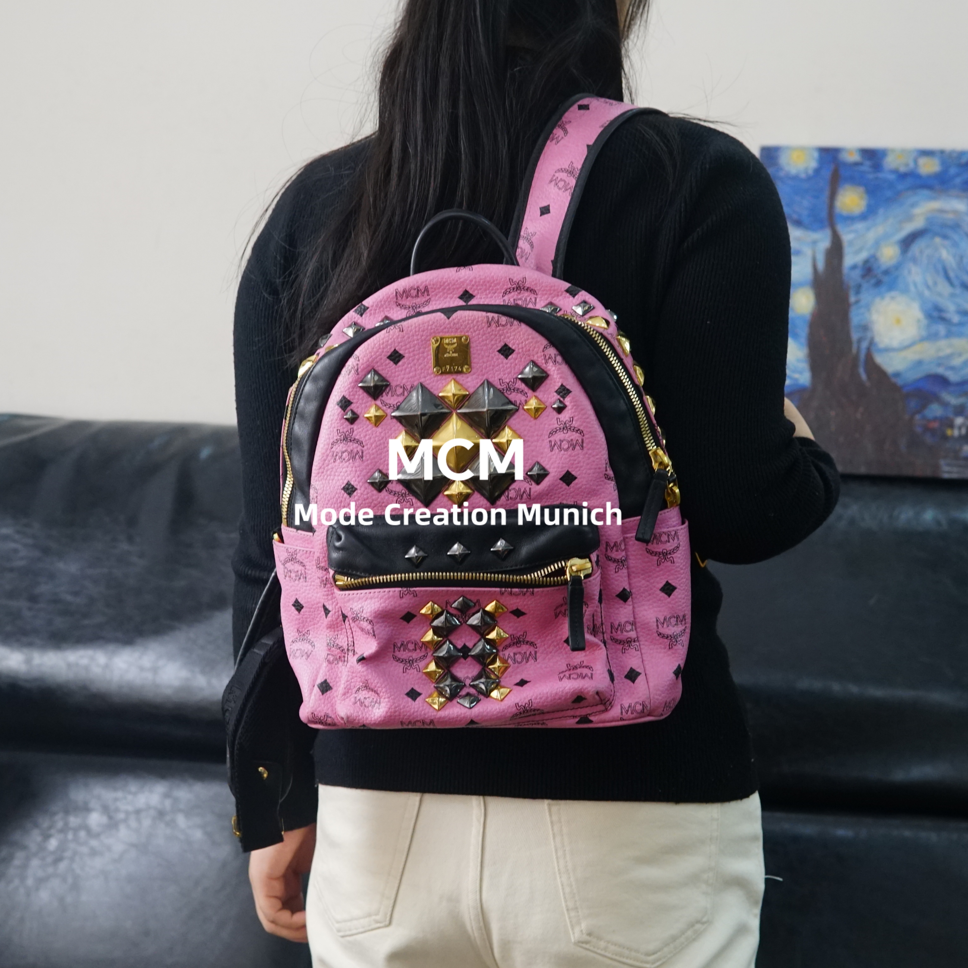 95新 MCM 粉色双肩包/WJ11630569/0569