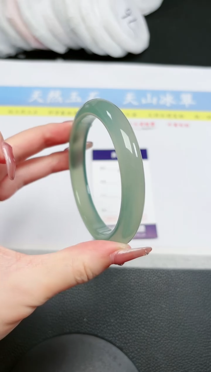 【闪购商品】石英质玉手镯未镶嵌A609