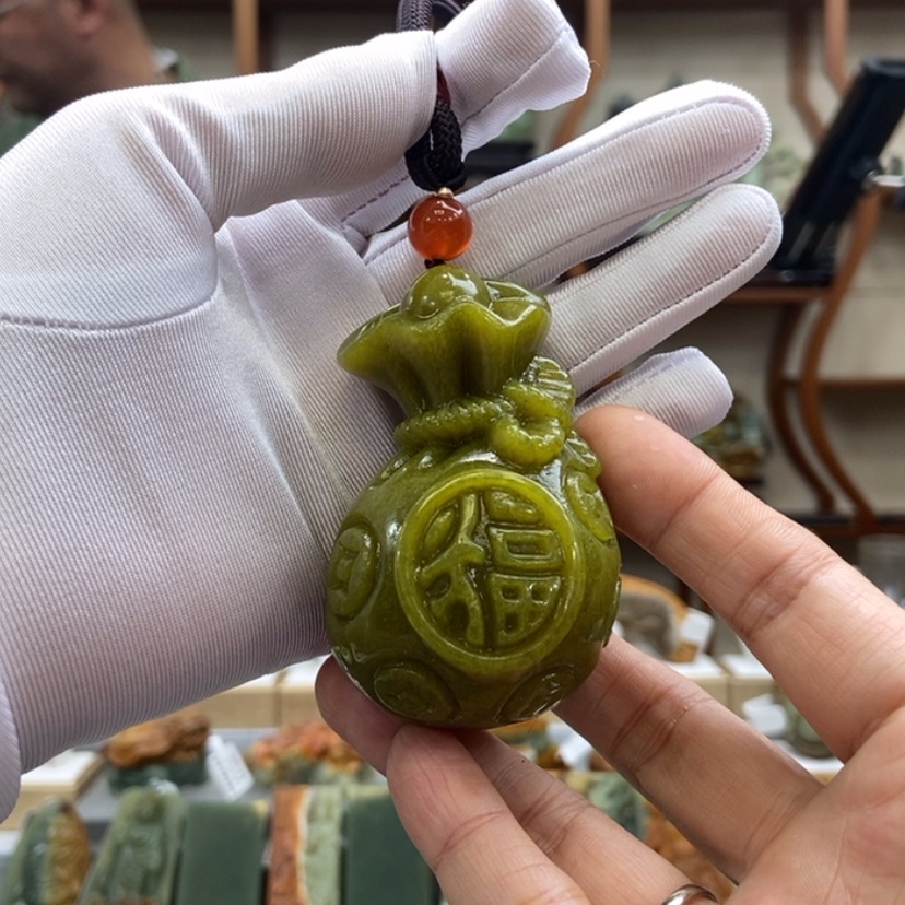 【闪购商品】蛇纹石玉手把未镶嵌
