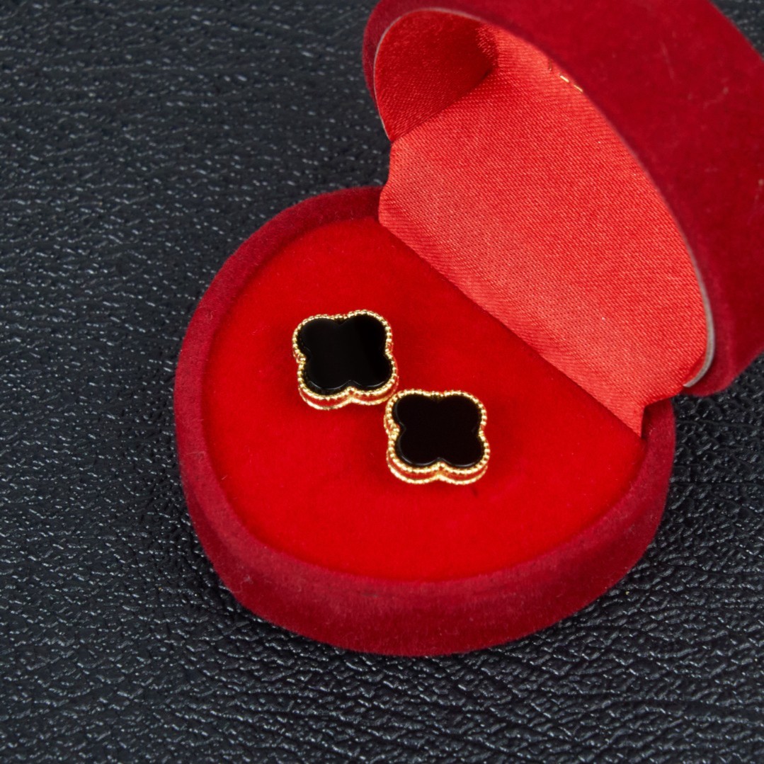 【金展珠宝】小众高级感黑玛瑙小花耳钉一对 10mm
