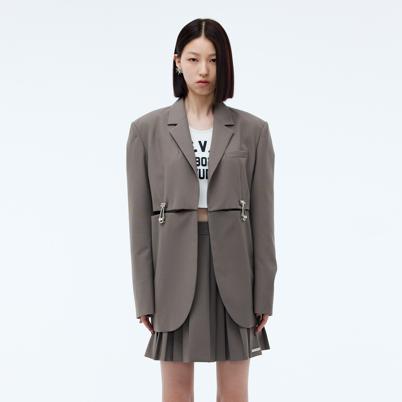 【诗语专属】REVAN芮范设经典金属盘扣西装外套RU70101058