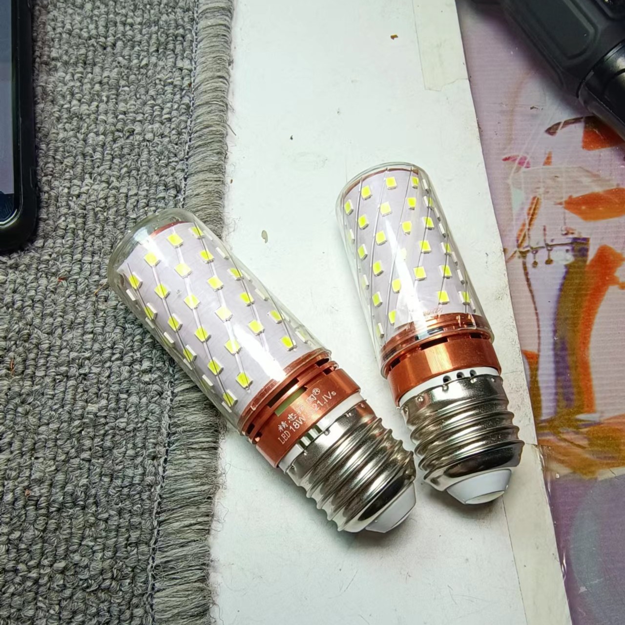 LED节能灯泡超亮卧室灯客厅灯吊顶灯玉米灯卧室灯LED灯泡