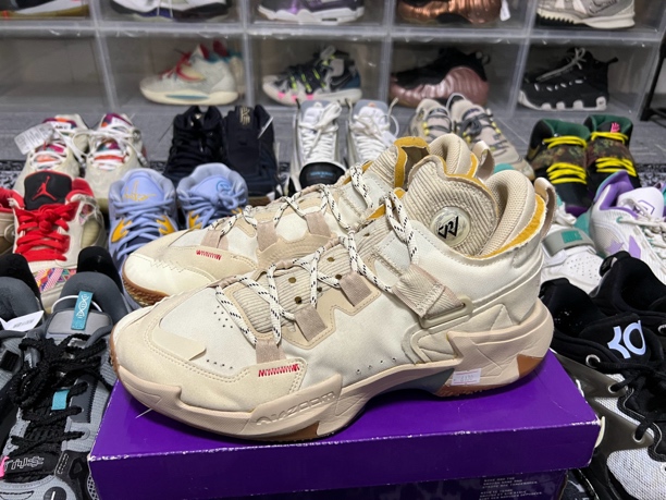 捡漏46码/威少5白生胶篮球鞋/二手正品9新