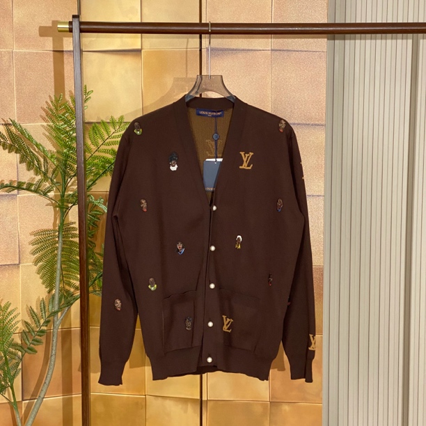 Louis Vuitton 24ss菲董刺绣人像珍珠扣开衫/xl码/全新原吊 公价2