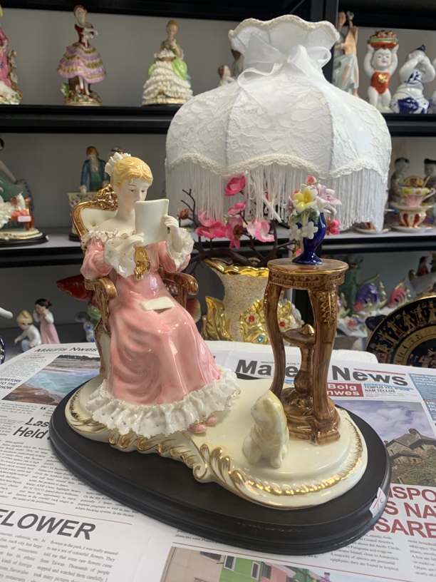 西洋瓷偶 美女看书 蕾丝 粉色 陶瓷女孩摆设欧式玄关