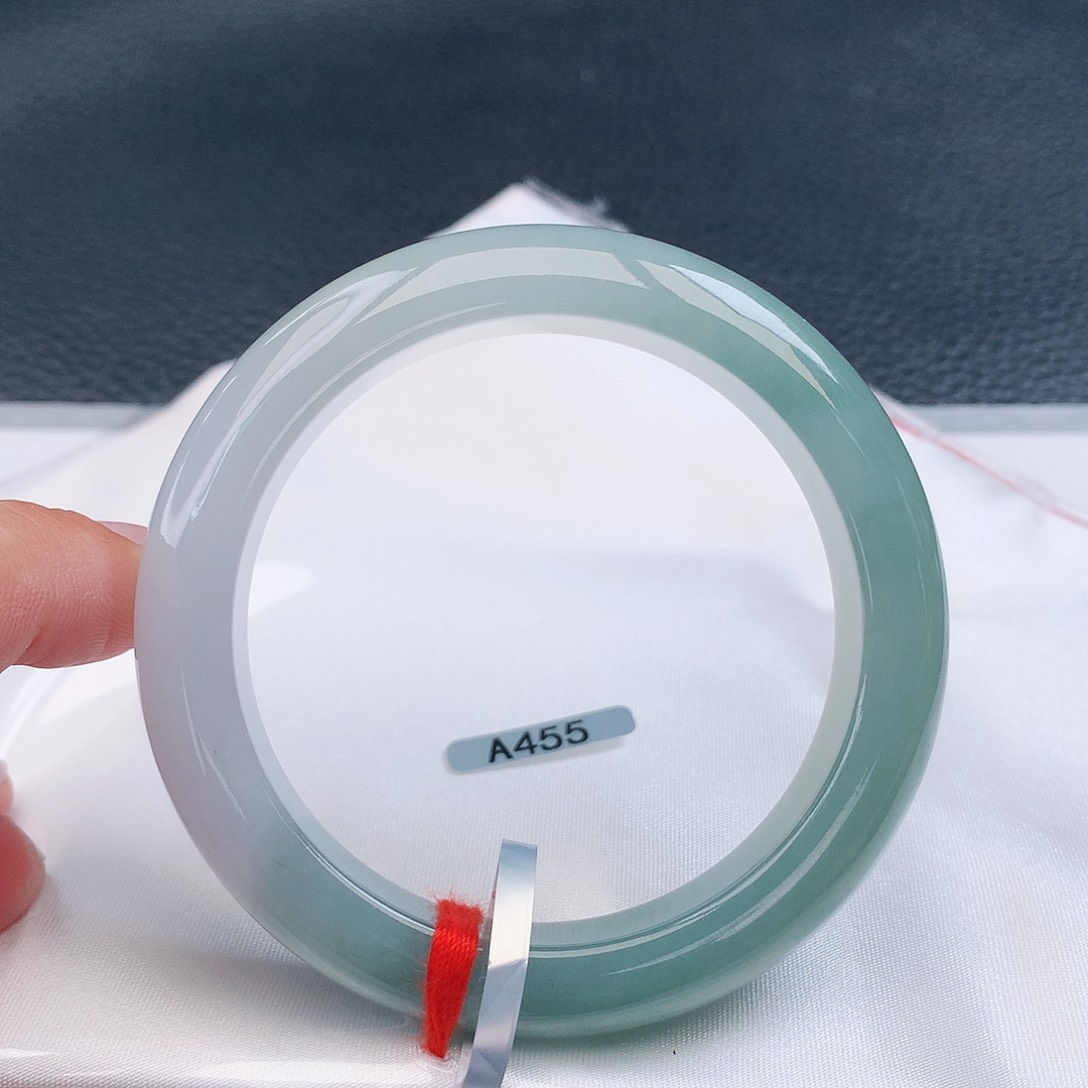翡翠手镯未镶嵌51.8 翡翠手镯