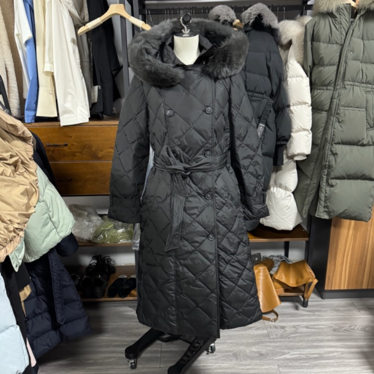 女士狐狸毛领八零鹅绒874款绗缝格羽绒服