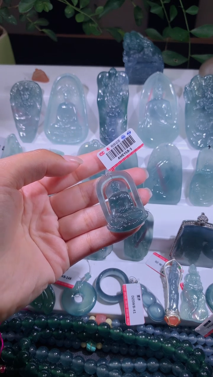 【闪购商品】翡翠颈饰未镶嵌54
