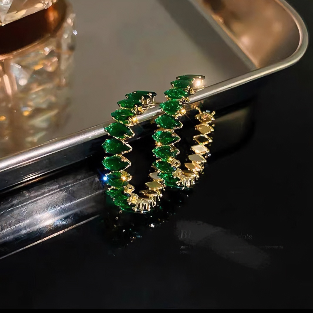 铜合金合成锆石耳饰 绿色唯美新中式配饰气质设计感耳圈耳饰86