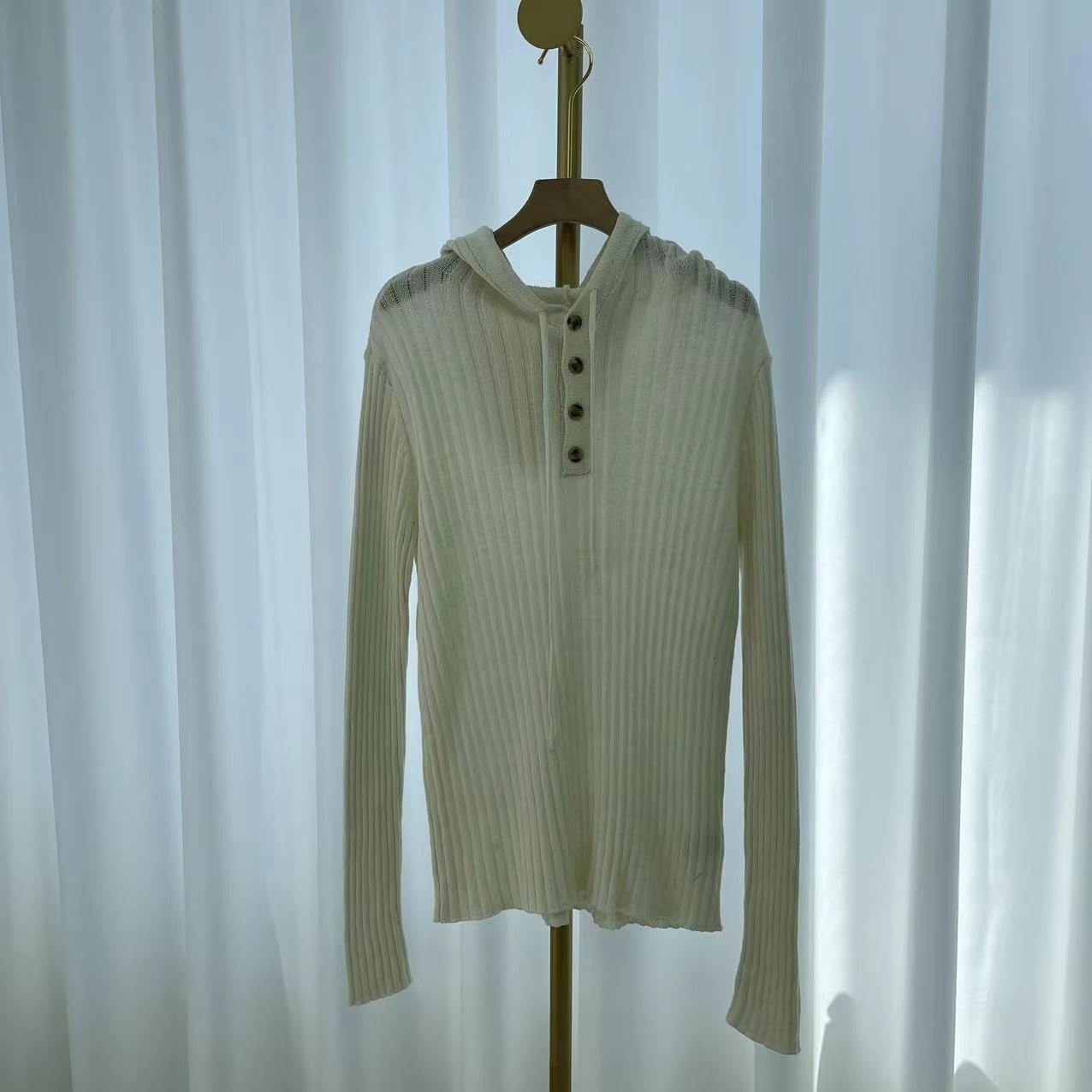 【哎呦家】春秋款三色带帽休闲上衣11837气质