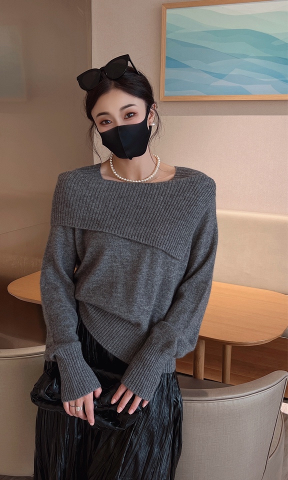 O2/欧迩秋冬新款高级感针织毛衣一字肩上衣