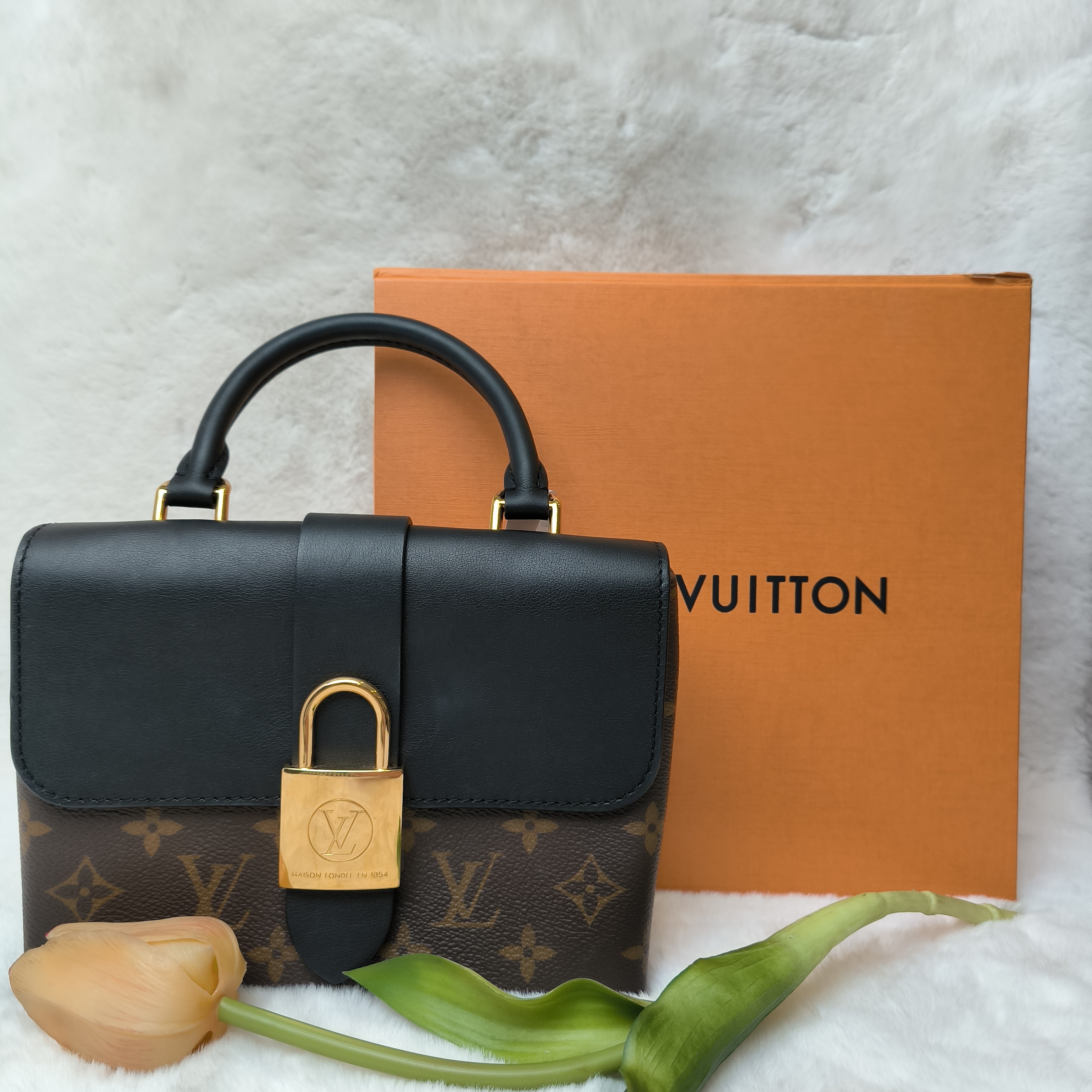 99新 LouisVuitton/路易威登 魔镜/LV锁头BB包SY/910039